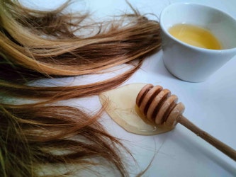 Las abejas tienen la solución para tu cabello deshidratado