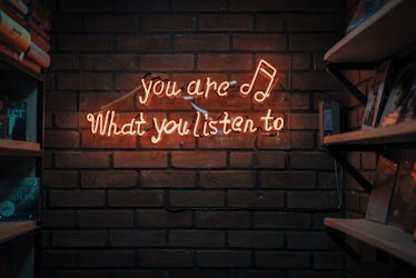 ¿El gusto musical importa en una relación?