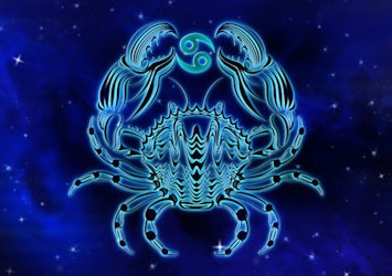 Tendencias zodiacales: Cáncer season y la versatilidad de la luna literaria