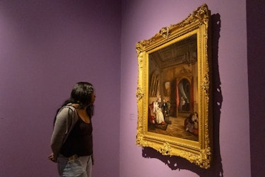 Rituales, costumbres y actitudes frente al duelo en “El beso de la muerte”, exposición en el Museo Nacional de San Carlos