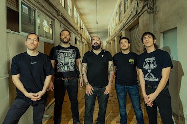 Hong Kong Blood Opera presenta su nuevo sencillo "Here’s a Thought"