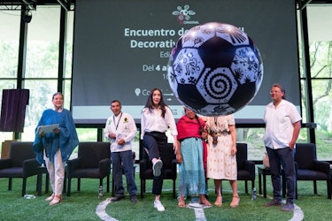 La edición especial de Original. Encuentro de Arte Textil, Decorativo y Utilitario reúne a más de 500 artesanas y artesanos en Complejo Cultural Los Pinos