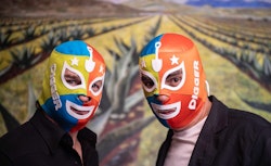 Iñárritu y Tom Cruise se ponen la máscara en México para despedir la gira de "DIGGER"