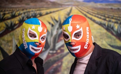 Iñárritu y Tom Cruise se ponen la máscara en México para despedir la gira de "DIGGER"