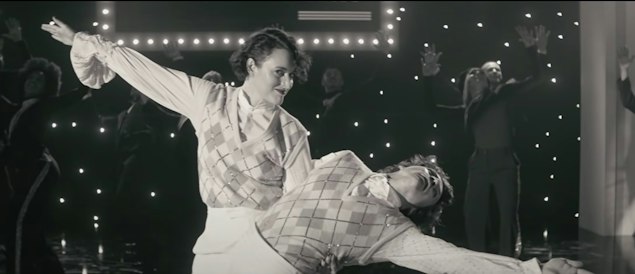 Harry Styles presenta el video de "Treat People With Kindness"