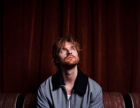 FINNEAS anuncia el lanzamiento de su álbum debut