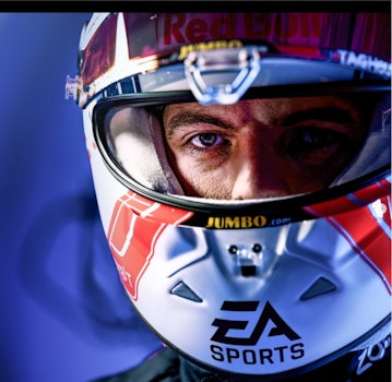 Max Verstappen firma con EA Sports