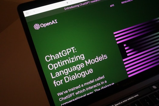 Elon Musk planea un competidor para ChatGPT