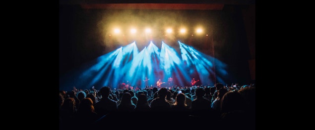 BRATTY logra un emocionante sold out en Auditorio BB y anuncia su nuevo álbum