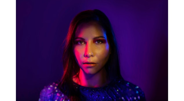 Carmen Ruiz regresa con “Sagrada Familia”, un canto a las raíces, la sanación y la libertad