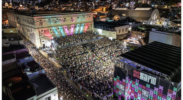 El Festival Internacional Cervantino cierra su edición 53 con más de 330 mil asistentes