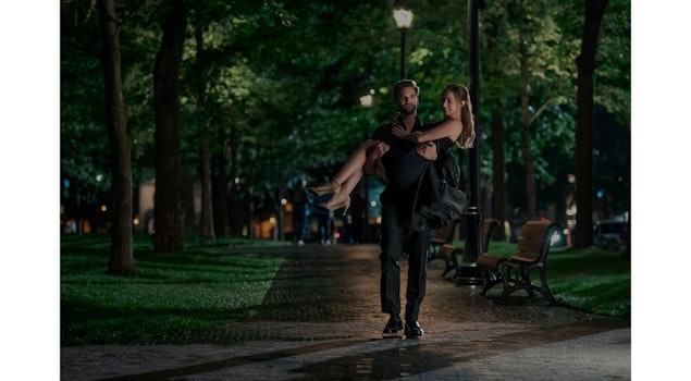 Prime Video revela el primer adelanto de "La hipótesis del amor", adaptación de la novela de Ali Hazelwood
