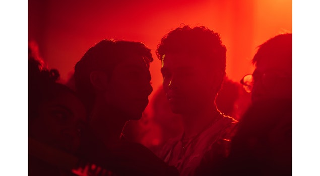 "Los demonios del amanecer", de Julián Hernández, llega a los cines el 23 de julio