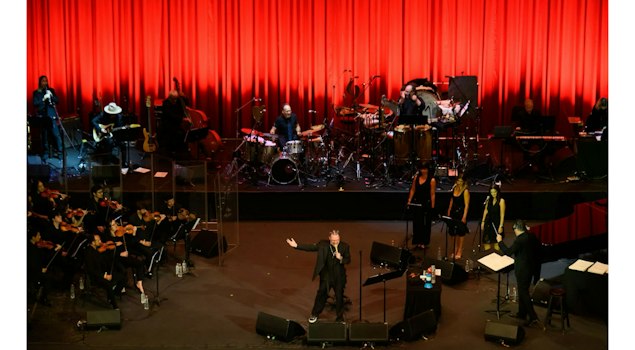 Mike Patton y Mondo Cane llevan su visión cinematográfica al Palacio de Bellas Artes
